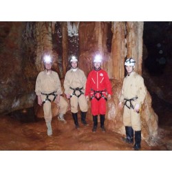 Espeleología. Cueva de las Majadillas nivel 1. Guadalajara.